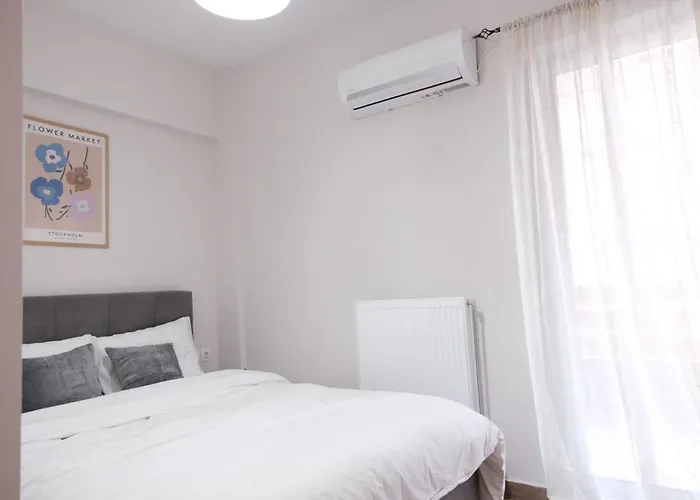 Cozy Hideaway Nearby Acropolis & Metro